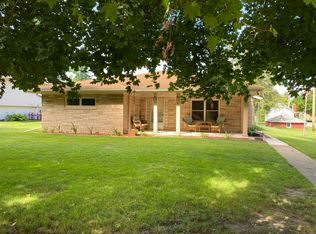 305 S Main St, Sheffield, IL 61361