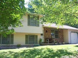 8428 Warbler Way, Liverpool, NY 13090