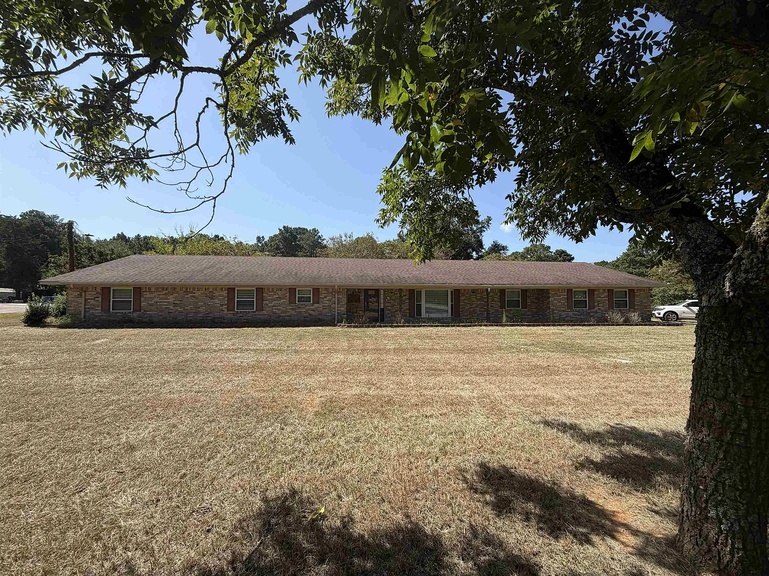 4 bed, 5.0 bath, 3540 sqft, $3,200 — Photo 1