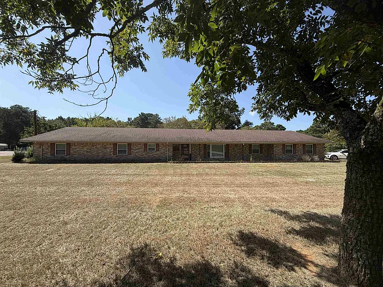 2320 Grangeway Rd — Photo 1