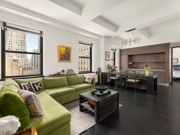 20 Pine St APT 1802, New York, NY 10005