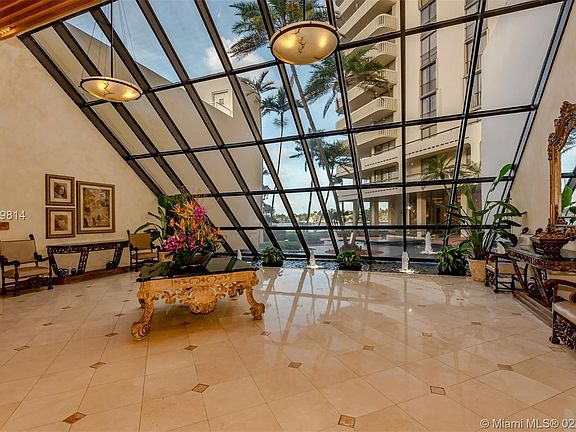 4th image of 19707 Turnberry Way APT 21F
