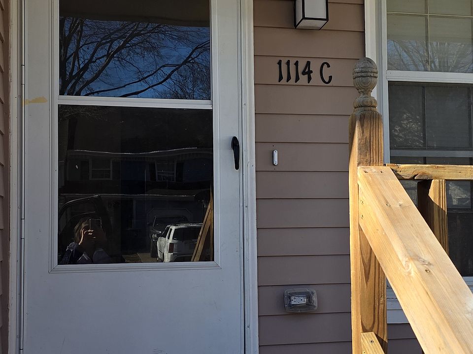 1st image of 1114C SE Prairie Ln #1114C