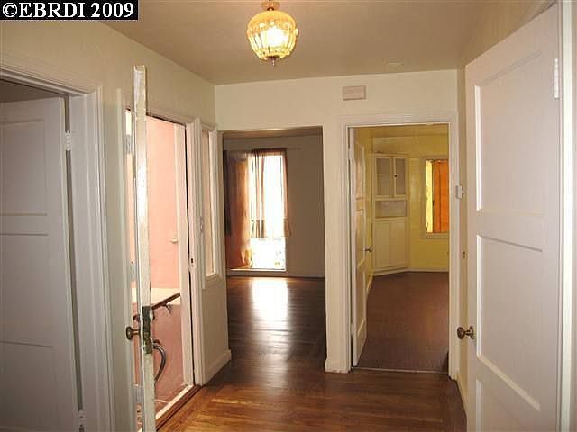 1st image of 75 Bridgeview Dr