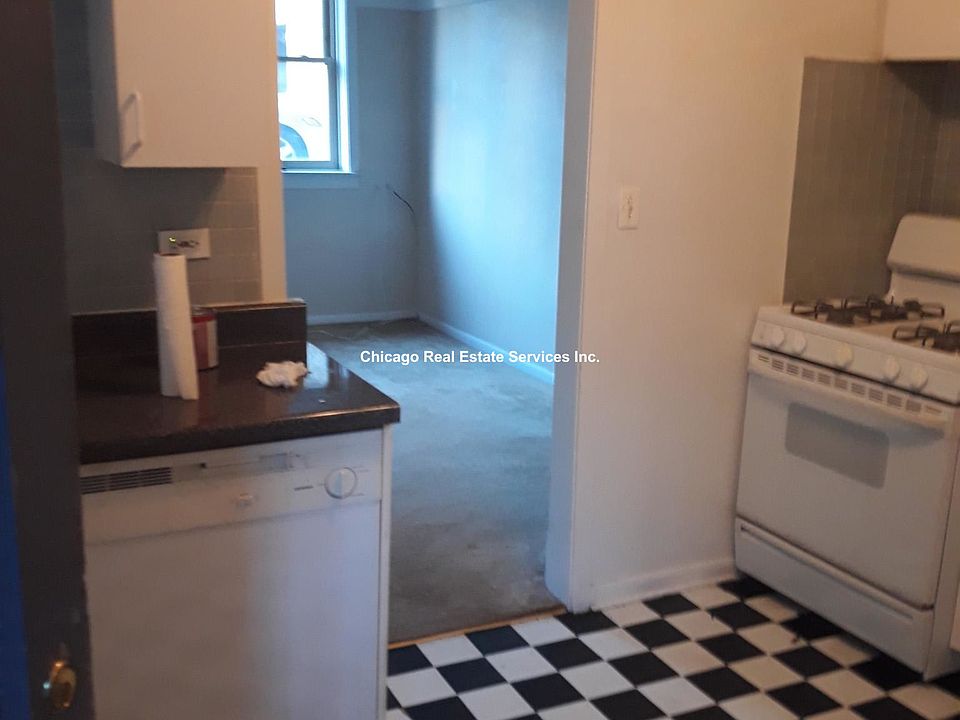 1st image of 1917 W Foster Ave #G