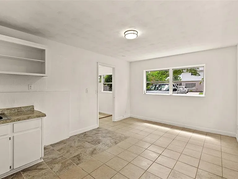 4222 18th St N — Photo 20