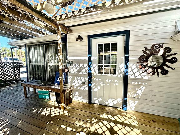 2nd image of 782 7th St