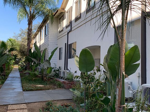 4th image of 164 N Oak Knoll Ave
