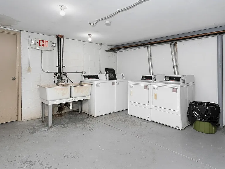 2309 Walton Blvd #32 — Photo 22