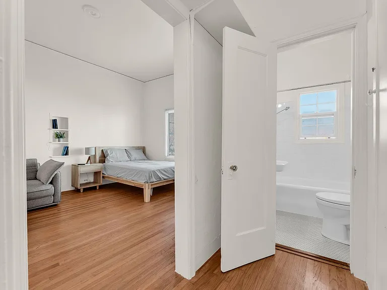 2091 California Street — Photo 21