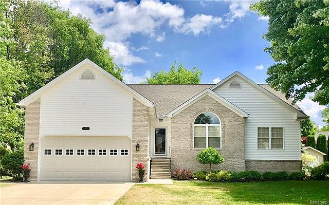 1st image of 3272 Driftwood Dr