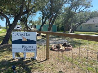 42 Carol Ln, Rockport, TX 78382