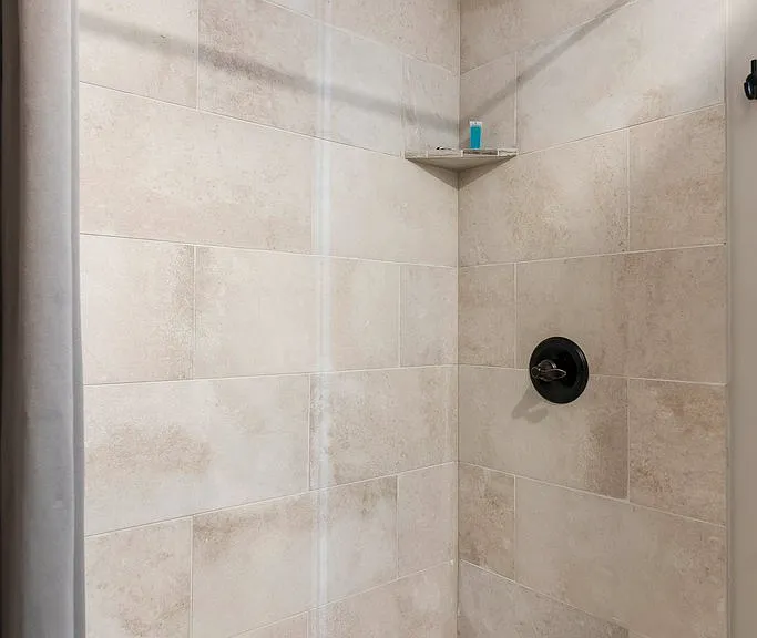 622 Broadway Ave #7 — Photo 4