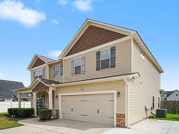 5th image of 4015 Pleasantburg Dr