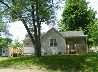 620 12th St, Charleston, IL