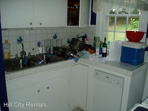 3rd image of 2910 Dellwood Cir
