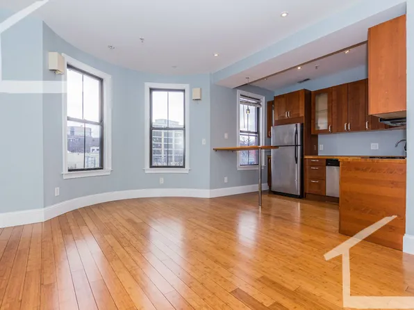4 Cortes St #3C, Boston, MA 02116