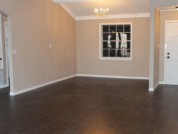 Formal Dining