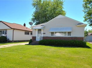 700 Glenhurst Rd, Willowick, OH 44095