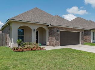 208 Caillou Grove Rd, Youngsville, LA 70592