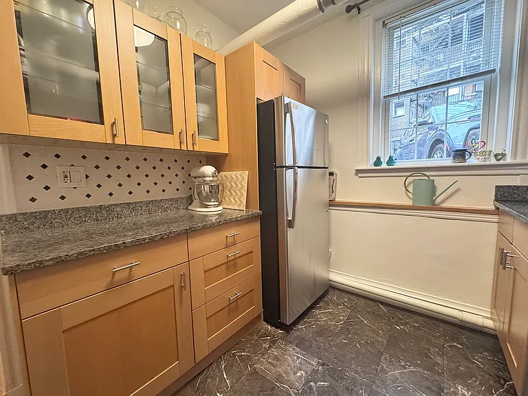 139 Beaconsfield Rd #B1 — Photo 5