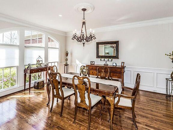 5th image of 9012 Grey Pointe Dr