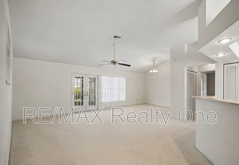 4210 N Mae West Way — Photo 2