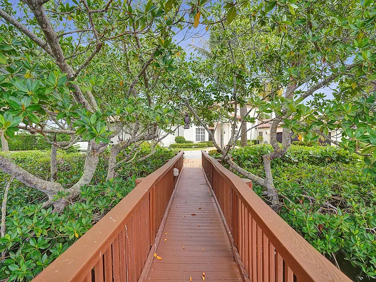 18669 SE Palm Island Ln — Photo 10