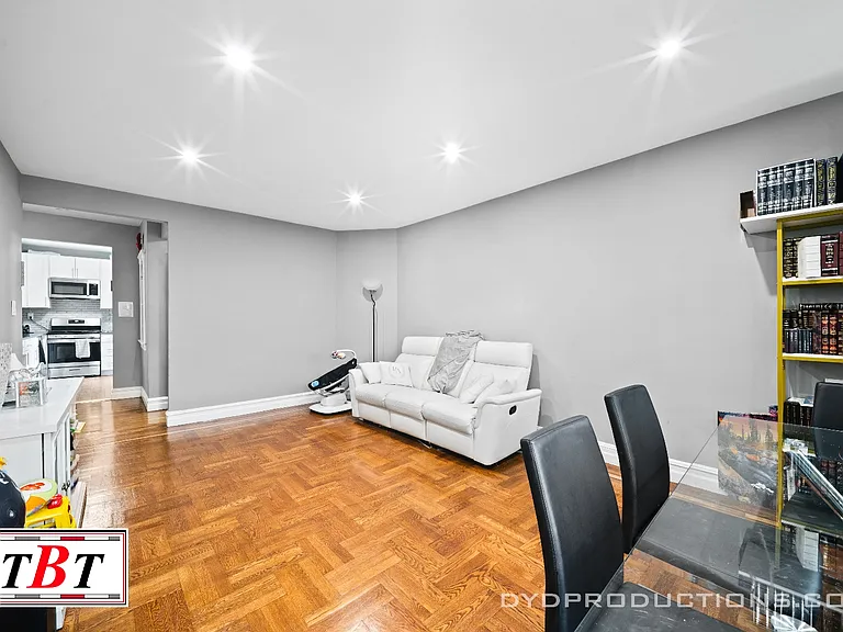 1730 E 18th St #5B — Photo 4