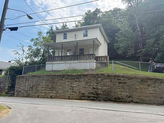 2nd image of 520 Deal St