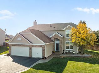 2061 Country Hills Dr, Yorkville, IL