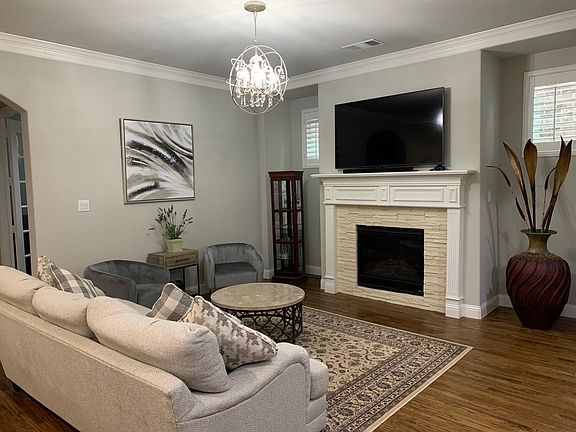3rd image of 5905 Dorset Dr