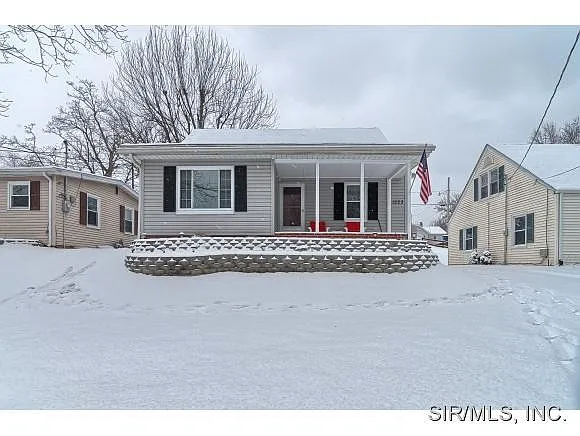 1223 W Main St photo 1