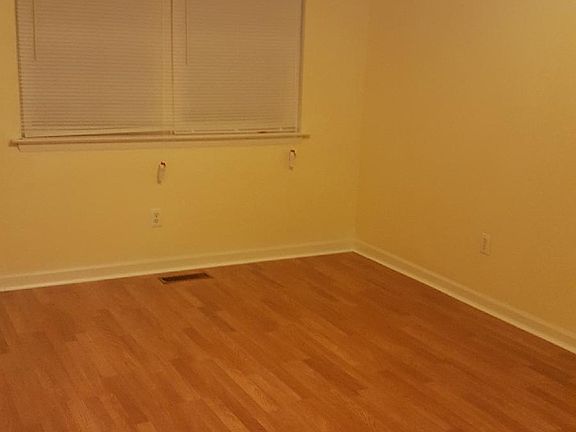 4th image of 9688 Hagel Cir