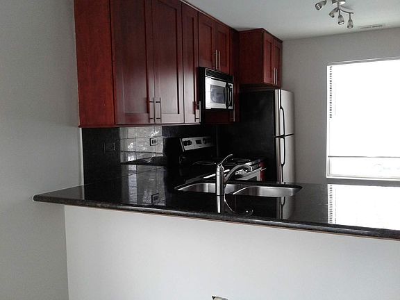 4th image of 1749 Eastwood Ct APT 5