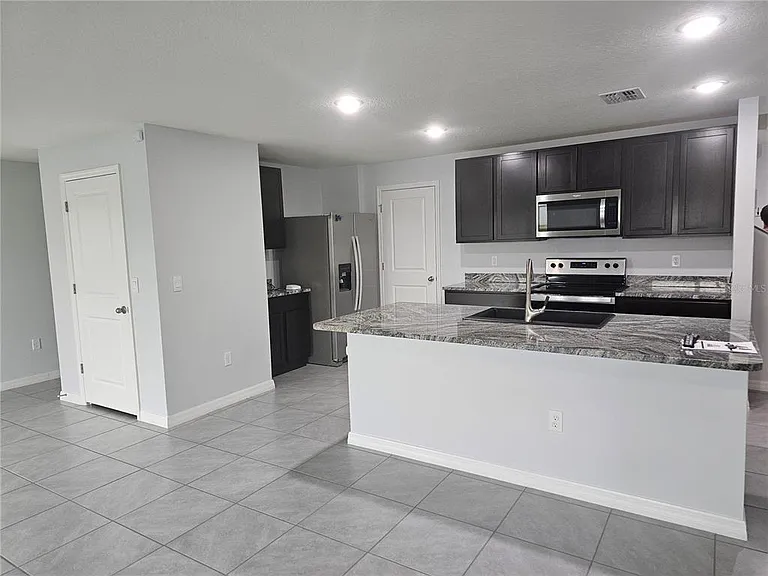 10116 Charlotte Dr — Photo 66
