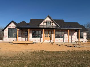 215 Summit Rd, Ozark, MO 65721