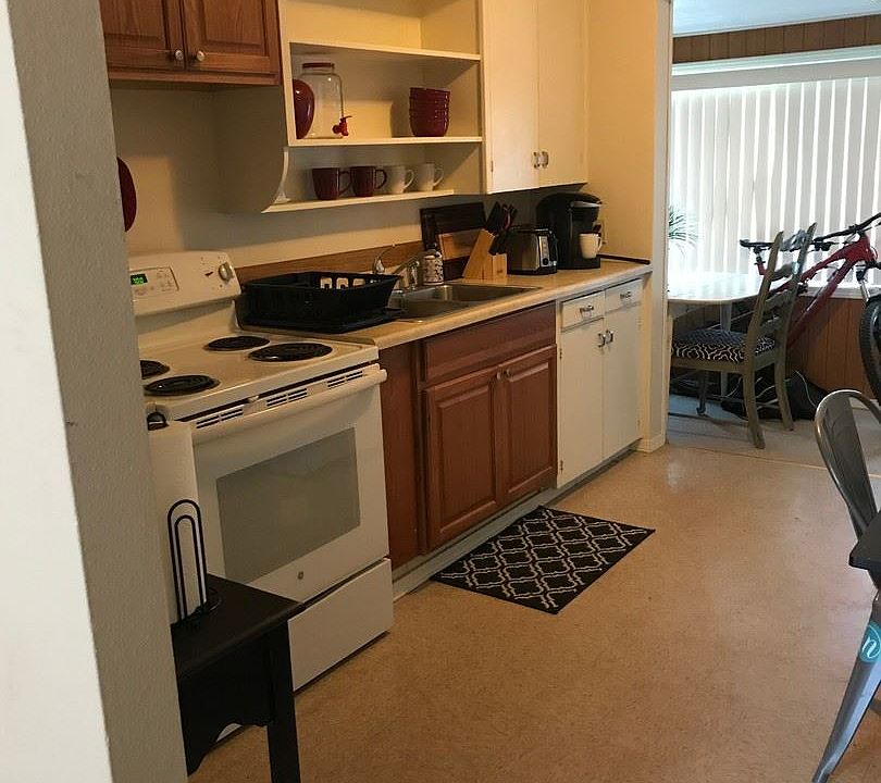 1st image of 5126 SE Mile Hill Dr
