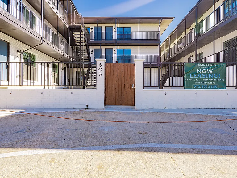 Perrin Flats at Bishop Ridge — Photo 5