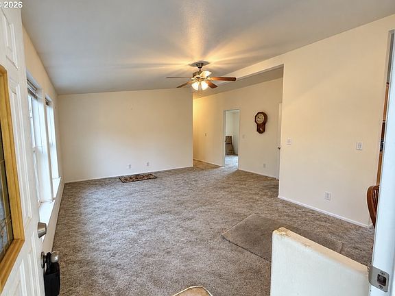 3rd image of 1454 Myrtle Ave