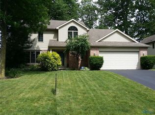 2225 McIntosh Dr, Holland, OH 43528