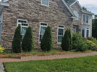 236 River Rd, Andover, MA 01810