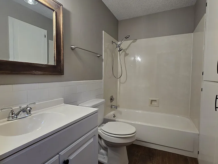 3863 W Driftwood St — Photo 5