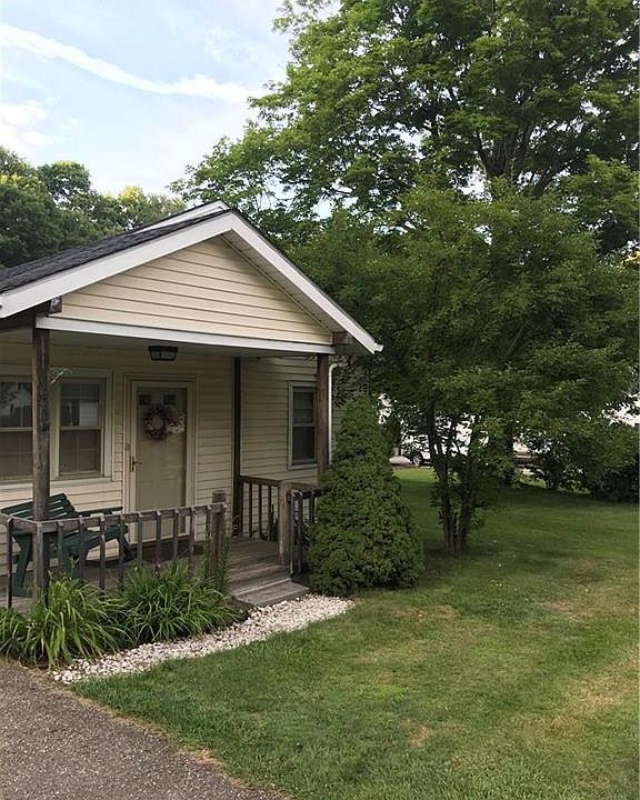 1st image of 131 Turner Dr
