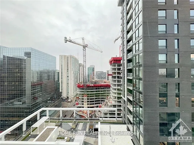 340 Queen St #1710 — Photo 16