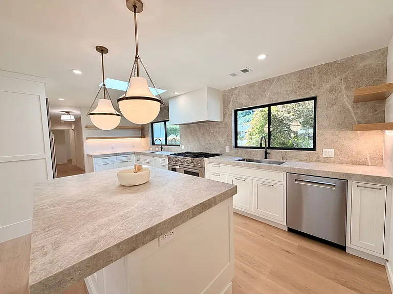 430 San Domingo Way — Photo 8