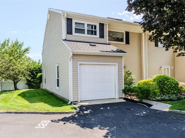 100 Baker Court #128, Island Park, NY 11558