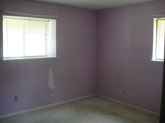 5th image of 1113 Mayberry St