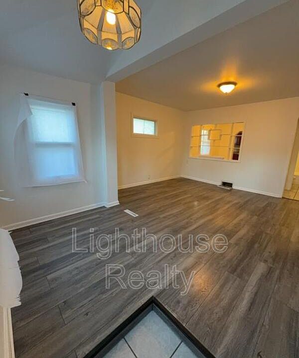 1st image of 4334 Hickory Ave