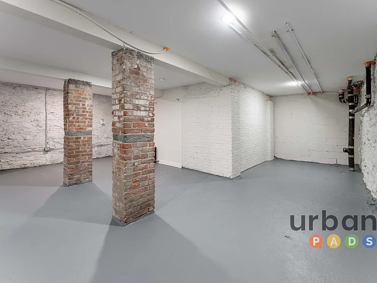 828 Halsey St #2B — Photo 16